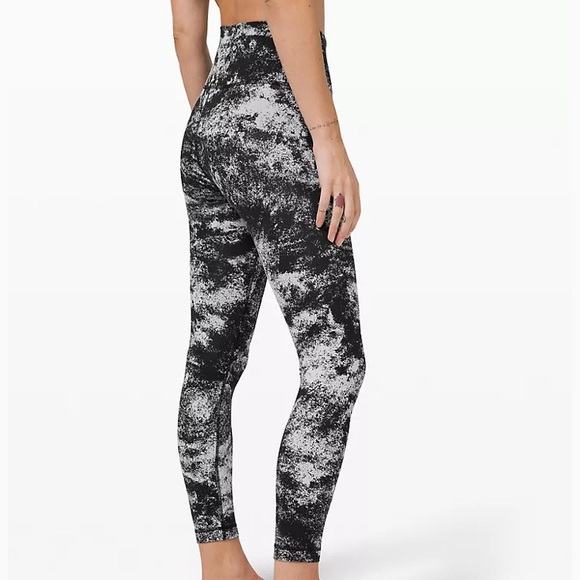 NWT LULULEMON Wunder Under High-Rise 7/8 (6) - Picture 3 of 9
